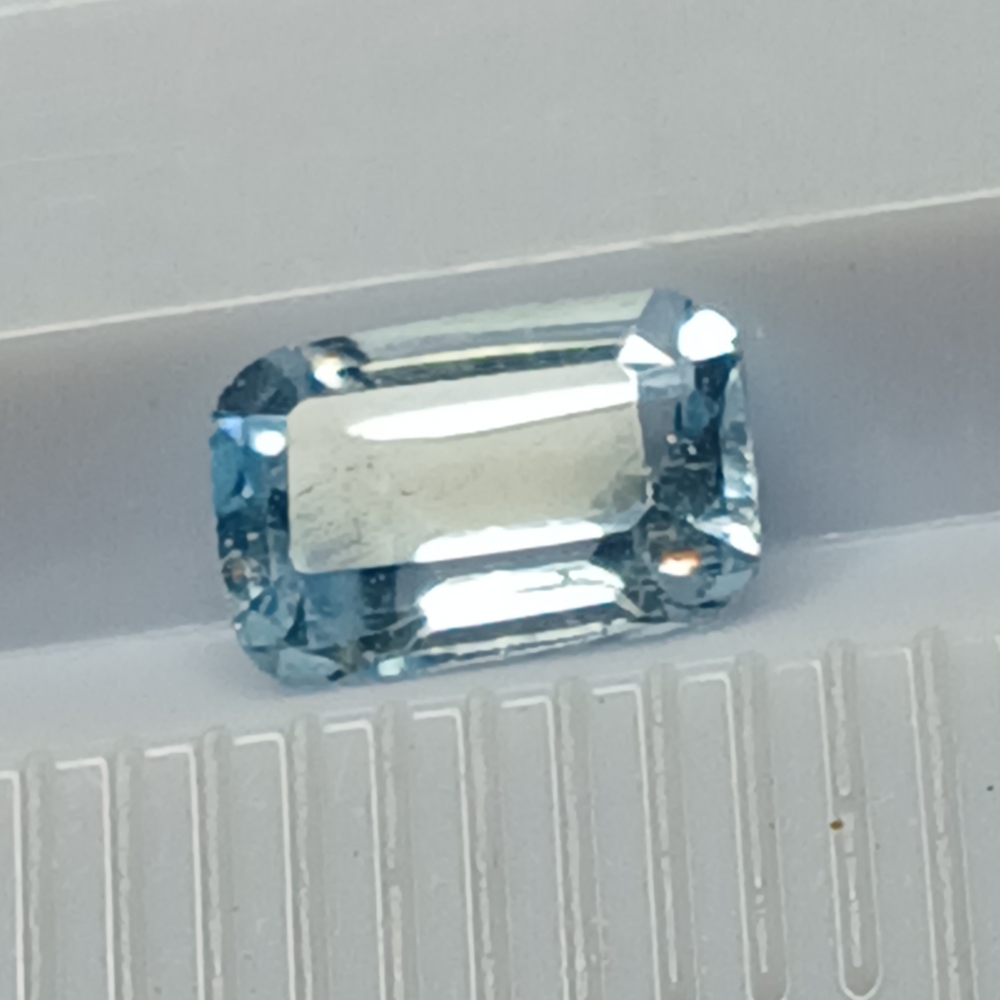 Elegant Sky Blue Topaz Gemstone 6x4mm